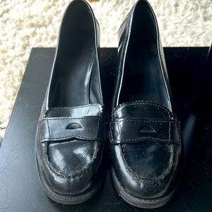 TORY BURCH penny loafer style